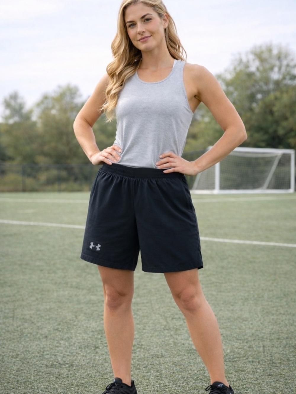 WOMENS UNDER ARMOUR HEATGEAR 7” BLACK LOGO SHORTS LARGE ATHLETIC ATHLEISURE GYM